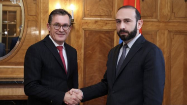 Հայաստանի ԱԳ նախարարը ԵԱՀԿ ՄԽ ֆրանսիացի համանախագահի հետ քննարկել է ԼՂ հիմնախնդրի կարգավորման հարցը