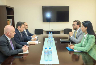 ՀՀ ԱԳ փոխնախարարը և Վրաստանում ՆԱՏՕ-ի Կապի գրասենյակի ղեկավարը քննարկել են համագործակցության օրակարգային հարցեր