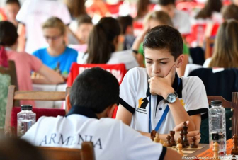 Մամիկոն Ղարիբյանը «Yerevan Open» -ի առաջատարներից է