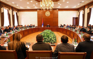 Արցախում ում և ինչ կարգով կտրամադրվի վառելիք․ ներկայացվել են օպերատիվ շտաբի գործունեության ուղղությունները