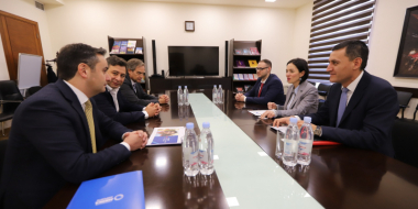 Նախարար Ժաննա Անդրեասյանը և «Կորպորասիոն Ամերիկա» ընկերության տնօրեն Մարտին Էռնեկյանը քննարկել են նոր կրթական ծրագրի ներդրման հարցեր