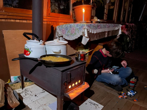 Արցախի բնակարաններում սկսել են տեղադրվել փայտի վառարաններ