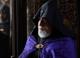 Ամենայն Հայոց Կաթողիկոսը մեկնեց Մեծ Բրիտանիա