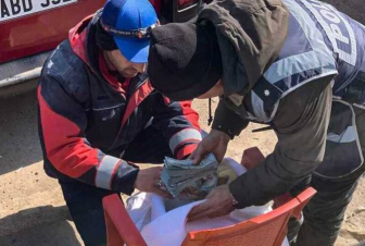 Թուրքիայում տան փլատակներում ռուս փրկարարները գտել են 150 հազար դոլար՝ կաթսայի մեջ դասավորված