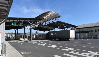 ՊԵԿ-ը՝ որոշ տրանսպորտային միջոցների մաքսային գործառնություններն Արևելյան մաքսատուն-վարչությունում իրականացնելու հնարավորության մասին