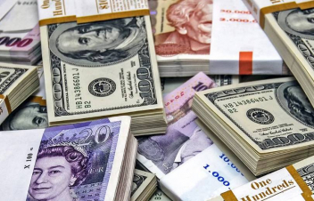 Ռուբլին շարունակում է կտրուկ «գահավիժել». նվազել են բոլոր փոխարժեքները