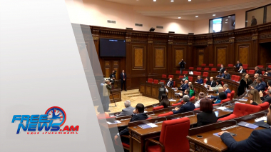 «Սերժն ա սովորացրել. էդտեղ մի հատ էլ մատուռ սարքեք ու Սերժին խնկարկեք». թեժ կրքեր` ԱԺ-ում