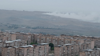 Երևանի Նուբարաշենի աղբավայրում շարունակվում են հրդեհաշիջման աշխատանքները, որոնց հետևել է փոխքաղաքապետ Ավինյանը