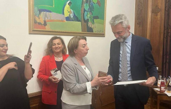 ՀՀ ԱԳՆ պատվո շքանշան է շնորհվել Հայ-բելգիական խորհրդարանական բարեկամական խմբի քարտուղար Մարկ Յոլինգին