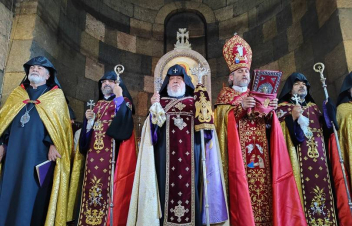 Հայ առաքելական եկեղեցին տոնում է Կաթողիկե Էջմիածնի տոնը. Սուրբ Գայանե վանքում պատարագ է մատուցվել