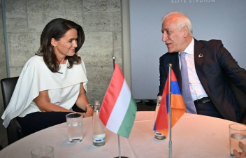 Վահագն Խաչատուրյանը հանդիպել է Հունգարիայի նախագահ Կատալին Նովակի հետ 