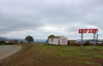 Ադրբեջանն ապատեղեկատվություն է տարածել և կրակ բացել Ճարտարի դաշտերում աշխատող կոմբայնի ուղղությամբ