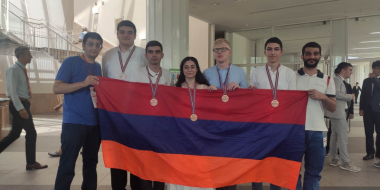 5 մեդալ՝ «ֆիզիկա» առարկայի միջազգային օլիմպիադայում