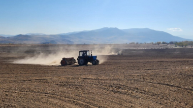 Ադրբեջանական դիրքերից կրակել են Ներքին Սզնեքում կոմբայնով հունձ կատարող քաղաքացու ուղղությամբ․ ԱՀ ՆԳՆ