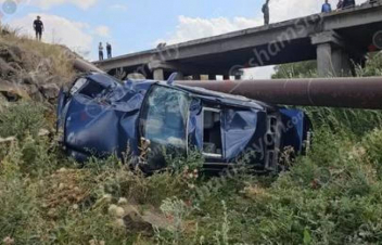 Խոշոր ավտովթար Շիրակի մարզում. մեքենան կողաշրջված հայտնվել է ձորում, կա վիրավոր