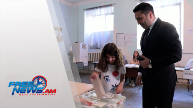 Քանի դեռ ժողովուրդը կանգնած է իշխանության թիկունքին, մենք պինդ ենք բանակցություններում. Սիմոնյան