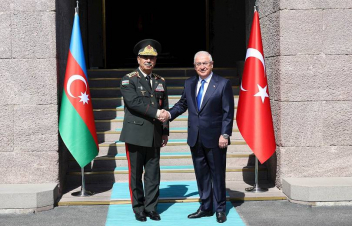 Ինչ է հայտարարել Յաշար Գյուլերը. հեռախոսազրույց են ունեցել Ադրբեջանի և Թուրքիայի պաշտպանության նախարարները