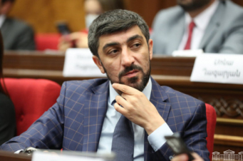 Խնդրում եմ և հորդորում, այս փուլում դադարեցրեք այս համատարած տների հավաքագրումը. Վիլեն Գաբրիելյան