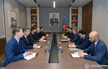 Ջեյհուն Բայրամովը Պուտինի հատուկ ներկայացուցչի հետ քննարկել է ԼՂ բնակիչների վերաինտեգրման մասին հարցեր