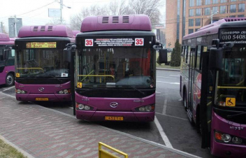 Վերջին 2 օրերին շուրջ 90 ավտոբուս է մեկնել Ստեփանակերտ. ԼՂ-ից 2900 անձ է տեղափոխվել Հայաստան