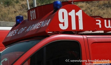 Խոշոր հրդեհ է բռնկվել Երևանի Թբիլիսյան խճուղում գործող մթերային խանութում