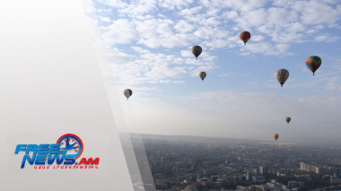 20 օդապարիկ Երևանի երկնքում