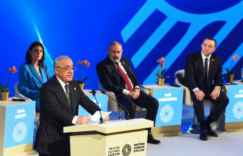 Ադրբեջանը նույնպես պատրաստ է տարածաշրջանում հաղորդակցությունների բացմանը. Ասադովը՝ Փաշինյանին