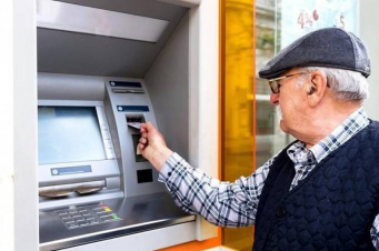 ԼՂ-ից բռնի տեղահանվածները հոկտեմբեր, նոյեմբեր, դեկտեմբեր ամիսների կենսաթոշակը կստանան դեկտեմբերին. Նարեկ Մկրտչյան