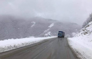 Վարդենյաց լեռնանցքում տեղ-տեղ մերկասառույց է