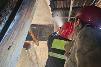 Ձորաղբյուրի տներից մեկի տանիքում հրդեհ է բռնկվել