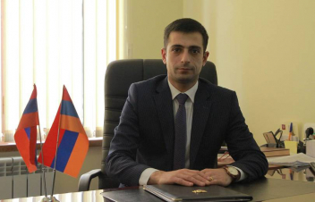 Զբաղեցրած պաշտոնից ազատվել է Գյումրու համայնքապետարանի պաշտոնյան