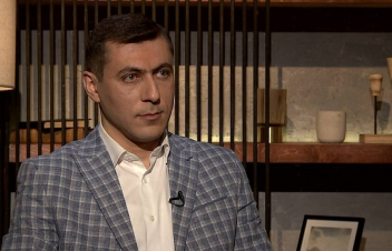 Հացավանում ծառ է ծաղկել. Սուրենյանը լուսանկար է հրապարակել