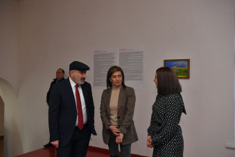 Նիկոլ Փաշինյանն ու Աննա Հակոբյանը Գյումրիում այցելել են մի շարք մշակութային կենտրոններ 