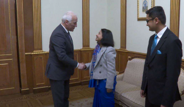 Խաչատուրյանը Հնդկաստանի ազգային տոնի կապակցությամբ ընդունել է Հայաստանում Հնդկաստանի արտակարգ և լիազոր դեսպանին