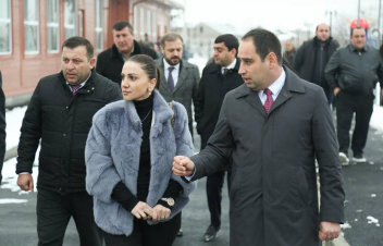 Արմավիրի մարզպետն աշխատանքային այցով եղել է մարզի մի շարք համայնքներում, հետևել պետական և սուբվենցիոն ծրագրերի ընթացքին