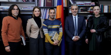 Դ. Դանիելյանն ընդունել է հայտնի կինոգործիչ Թարսեմ Սինխին