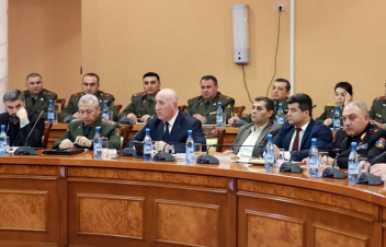 Պաշտպանության նախարարությունում հավաք-խորհրդակցություն է անցկացվել