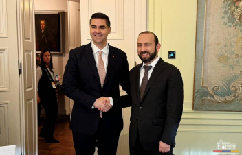 Միրզոյանը Իեն Բորջիին է ներկայացրել հայ-ադրբեջանական հարաբերությունների կարգավորման գործընթացում Հայաստանի մոտեցումները