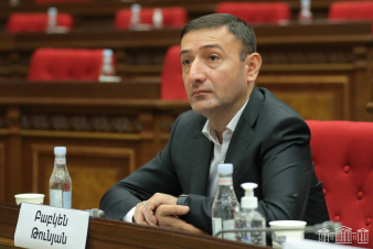 Ոչ միայն նվիրեք, այլ կարդացեք գրքեր. Բաբկեն Թունյան