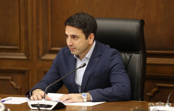 Թույլ չտանք, որ Ալիևը մեր երկրում օրակարգ թելադրի. Ալեն Սիմոնյան