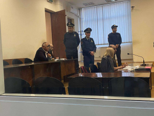 Ընդունում եմ՝ բռնաբարել եմ 12-ամյա Կարինեին, սպանության հետ գործ չունեմ․ Պեմզաշենի գործով մեղադրյալ Վրույր Բարսեղյան