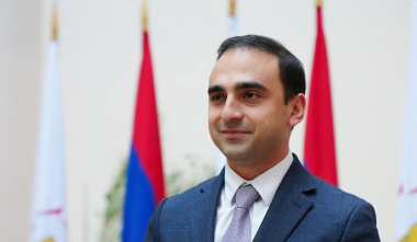 Վստահեցնում եմ՝ մեր քաղաքում մշակութային, այդ թվում՝ թատերական կյանքը շարունակաբար աշխուժանալու է. Ավինյանի ուղերձը