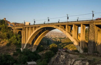 Քաղաքացին փորձել է ինքնասպանություն գործել Կիևյան կամրջից 