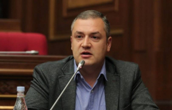 Տիգրան Ուրիխանյանի լիազորությունները վաղաժամ դադարեցվել են․ ով է Երևանի ավագանու «Հանրային ձայն»-ի նոր անդամը