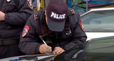 Իրավախախտումները չարձանագրելու համար պարեկներին գումար առաջարկած վարորդը ձերբակալվել է