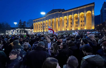 Թբիլիսիում հերթական ցույցն է ընթանում՝ ընդդեմ «Օտարերկրյա գործակալների մասին» օրենքի