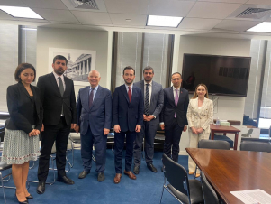 Վաշինգտոնում սենատոր Բեն Քարդինի հետ քննարկվել են խաղաղության գործընթացը և տարածաշրջանային զարգացումները․ Կոնջորյան