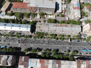 Բագրատ Գալստանյանի երթը Կոմիտասում