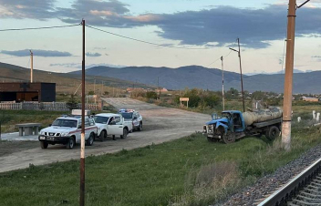 Երկաթուղային գծանցի վրա բեռնատարը բախվել է գնացքին