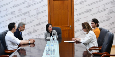 Նախարար Ժաննա Անդրեասյանը հանդիպել է հեղինակավոր մրցույթներում հաղթած բալետի արտիստ Ռազմիկ Մարուքյանին